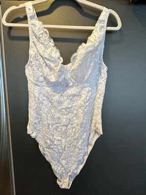 We Are Hah Size XL White Lace Bodysuit One-Piece
